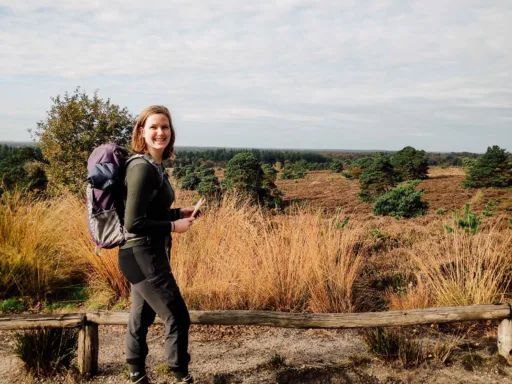 Wandelen in Salland - blije meid :)