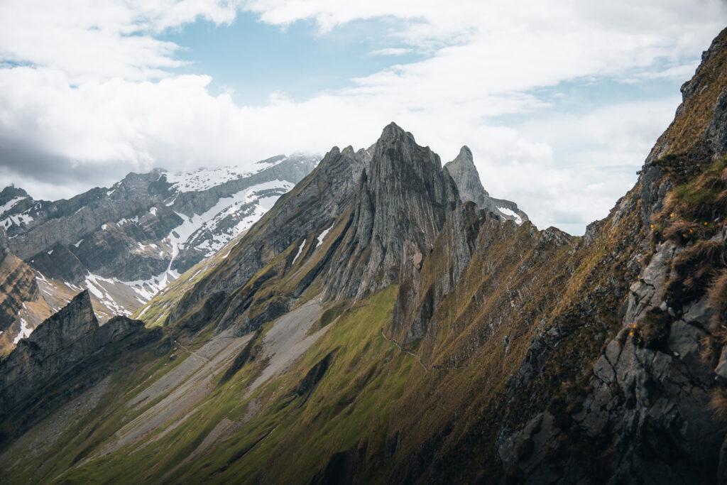 Schäfler hike - uitzicht op route langs berkam